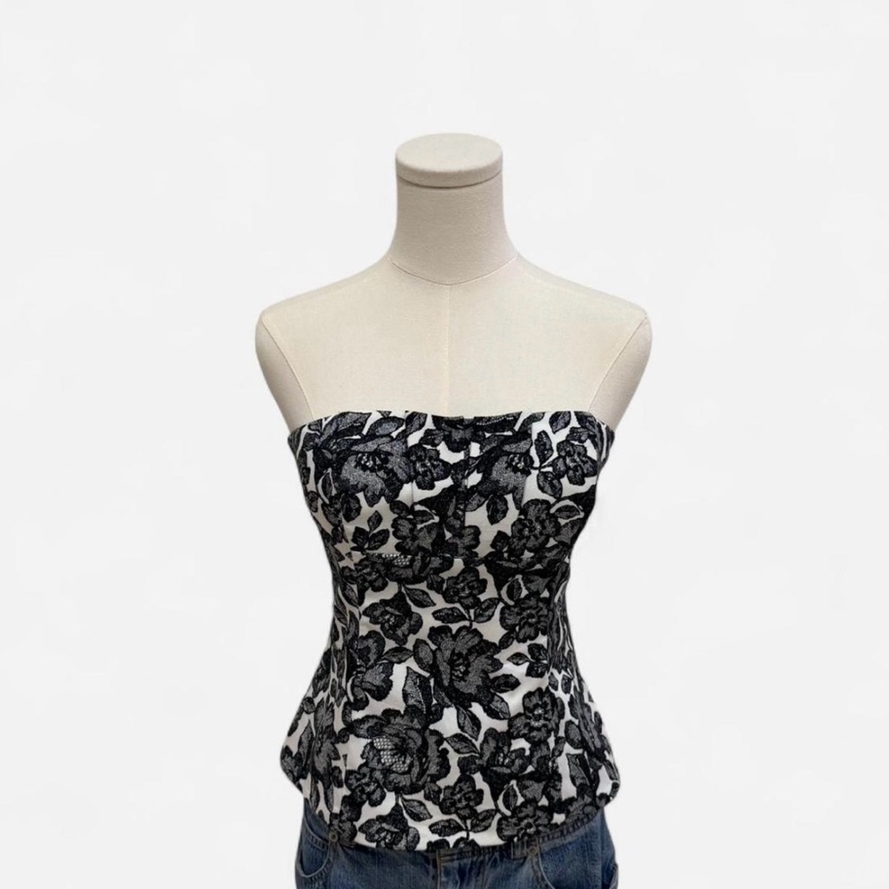 White House Black Market Black and White Floral Top